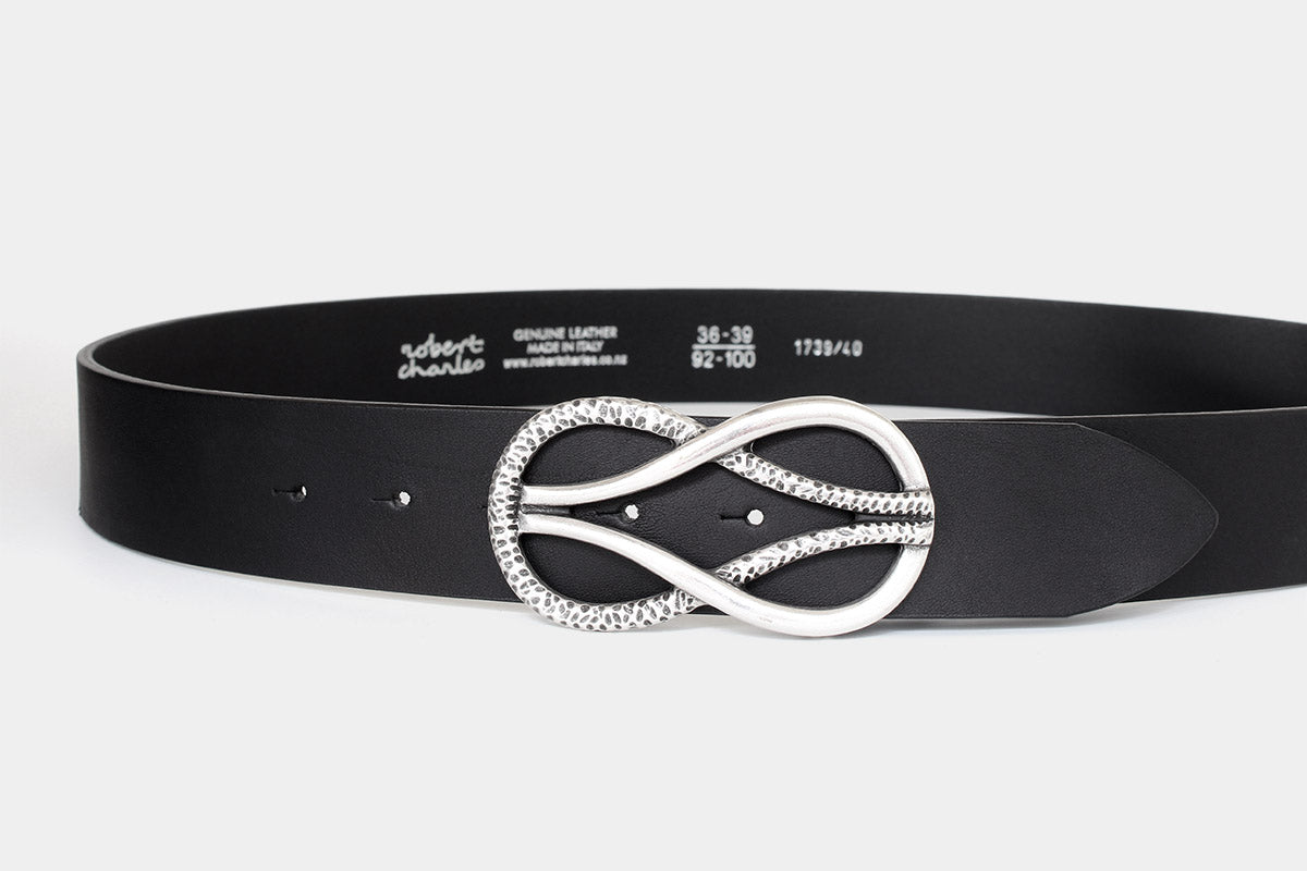 1739 Black – Solid Hide -Women