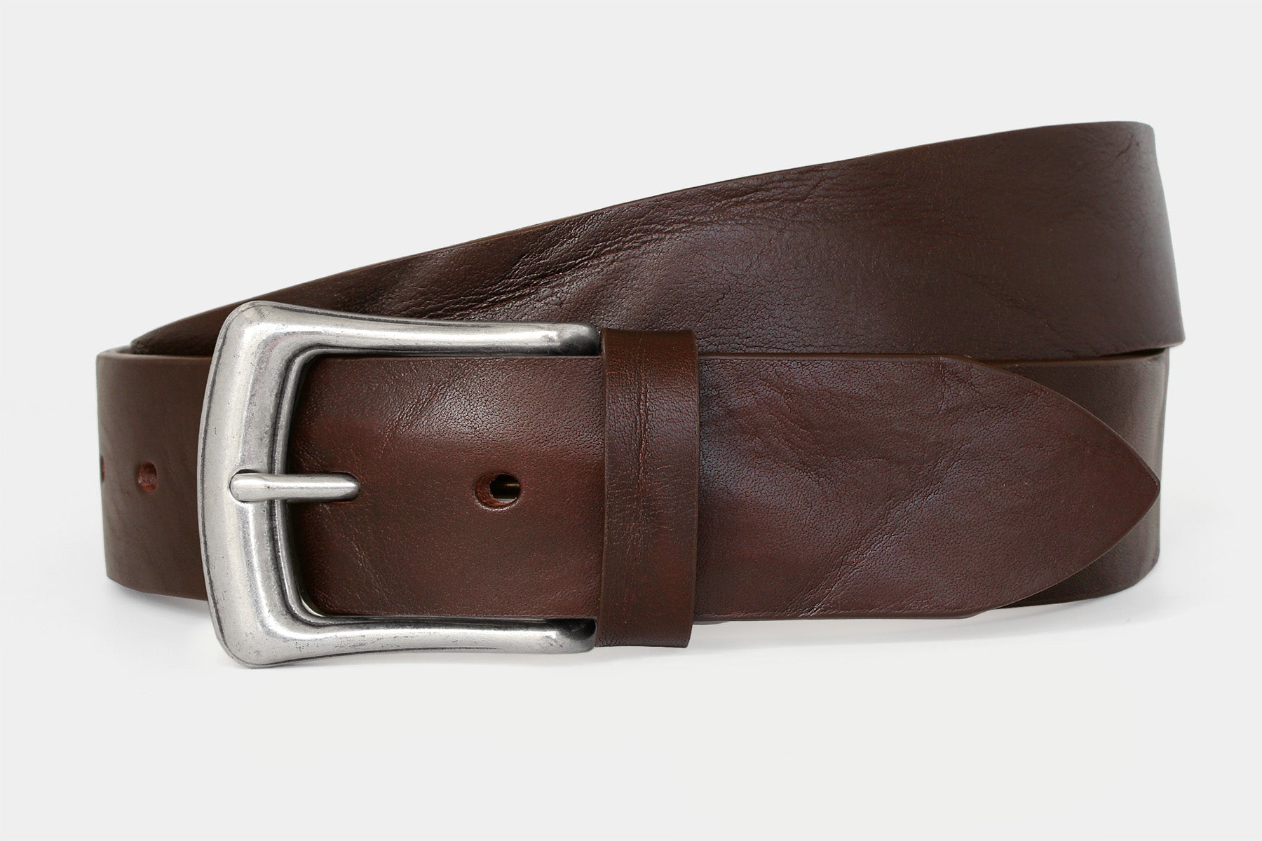 Men’s brown Italian solid hide leather jeans belt with western style buckle. Raw cut and vegetable tanned.