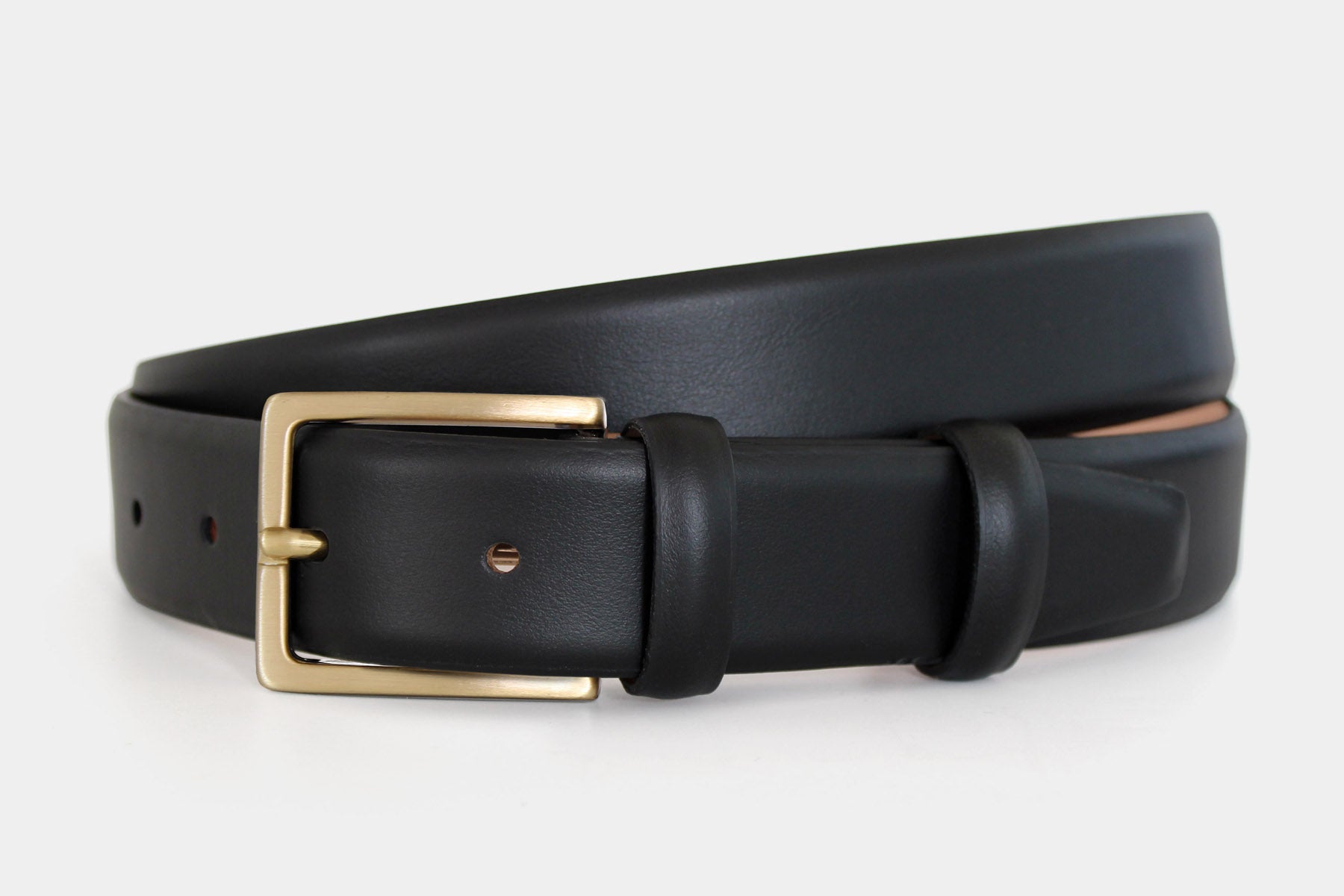Men’s black genuine Italian calfskin leather belt with gold buckle and feather edge in slim 30mm.